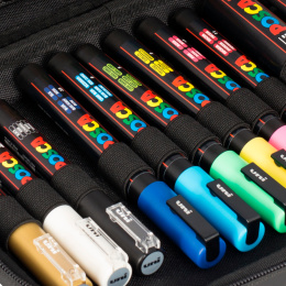 Posca Marker 24-set Rubbercase i gruppen Pennor / Konstnärspennor / Illustrationsmarkers hos Pen Store (110396) Posca Marker 24-set Rubbercase i gruppen Pennor / Konstnärspennor / Illustrationsmarkers hos Pen Store (110396)
