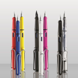 Safari Reservoar Shiny black i gruppen Pennor / Fine Writing / Reservoarpennor hos Pen Store (101903_r) Safari Reservoar Shiny black i gruppen Pennor / Fine Writing / Reservoarpennor hos Pen Store (101903_r)